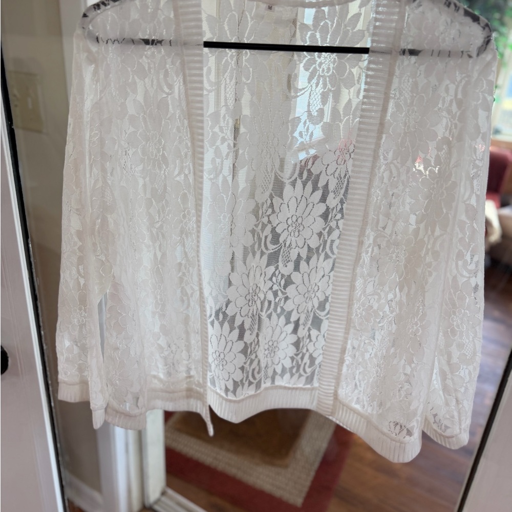 Shrug White Lace Women size medium. - Picture 3 of 8
